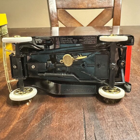 1992 Ford Model A Delivery Die-Cast Coin Bank CITGO - Picture 5 of 5